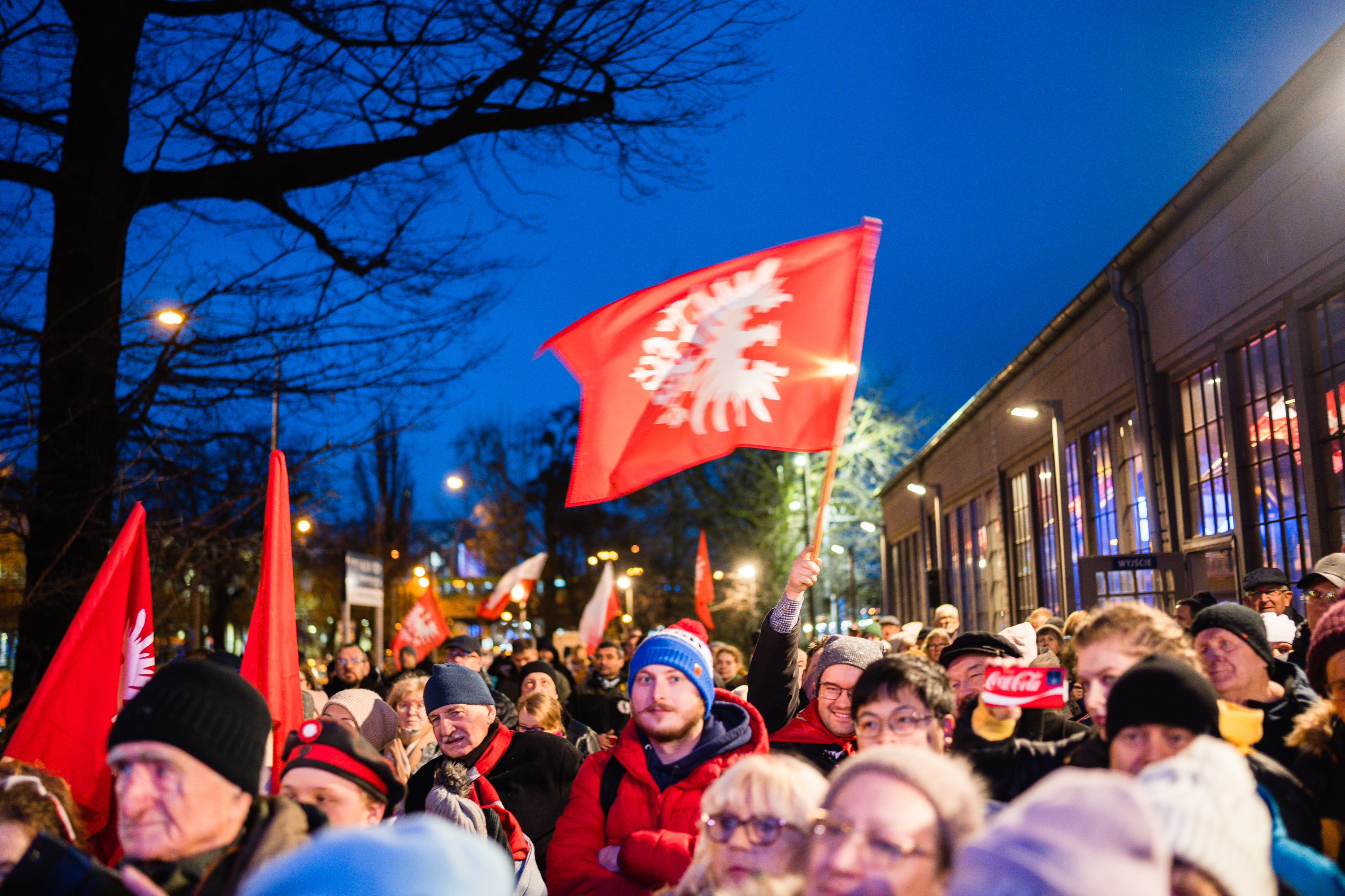 Fotografia okolicznościowa podczas 104 rocznicy Powstania Wielkopolskiego
