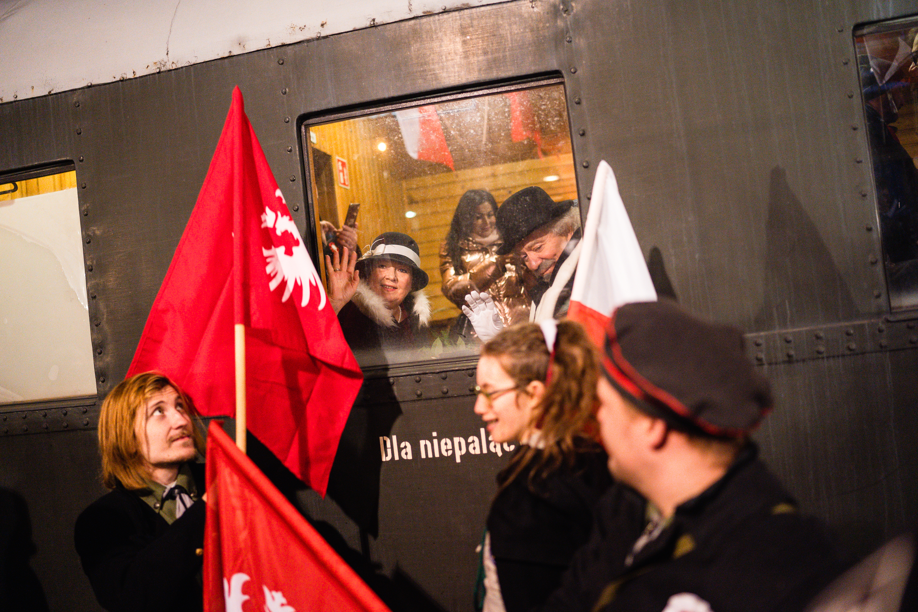 Fotografia okolicznościowa podczas 104 rocznicy Powstania Wielkopolskiego